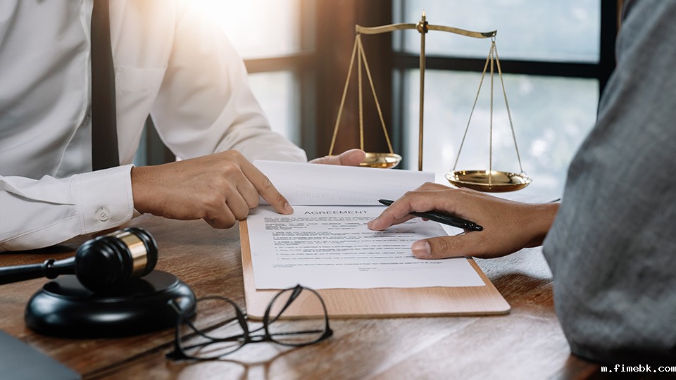 夫妻一方出轨法院怎么判